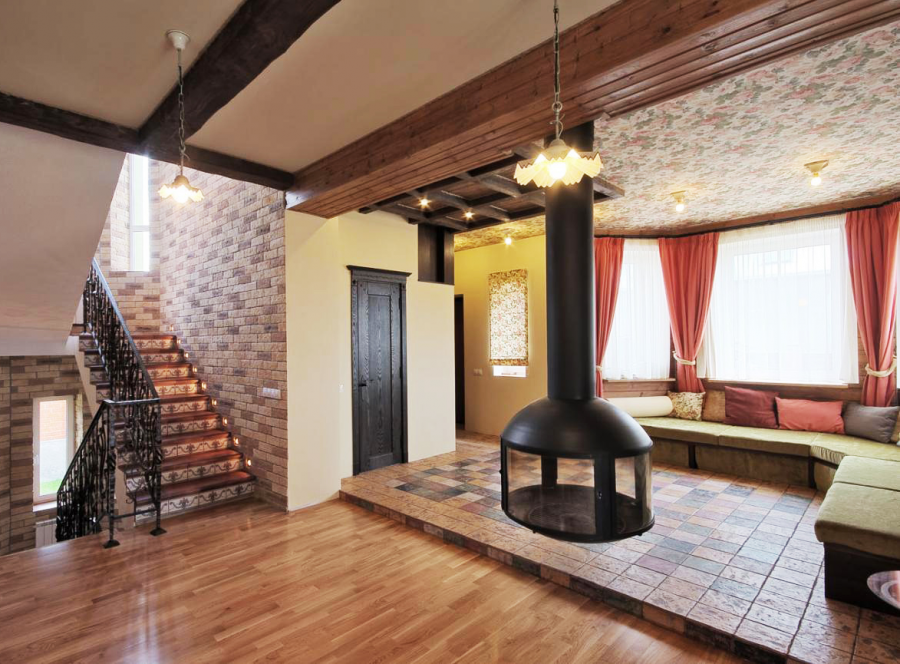 Отделка коттеджа внутри