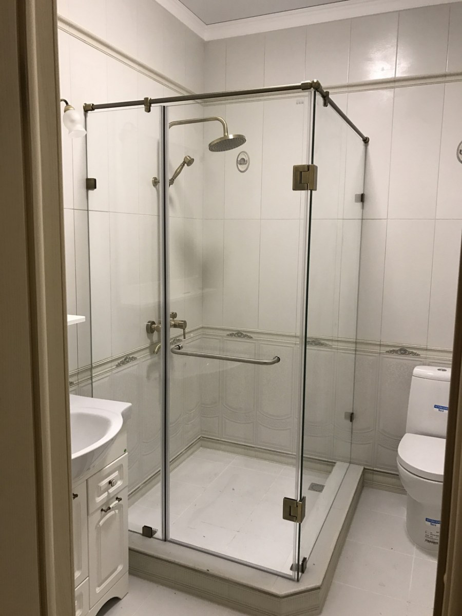 Душевая кабина с душем Шарко