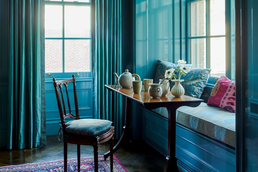 Бирюзовые стены в интерьере