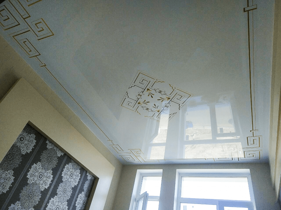 Старый натяжной потолок