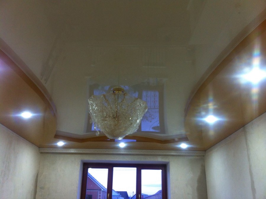 Декоративный деревянный потолок