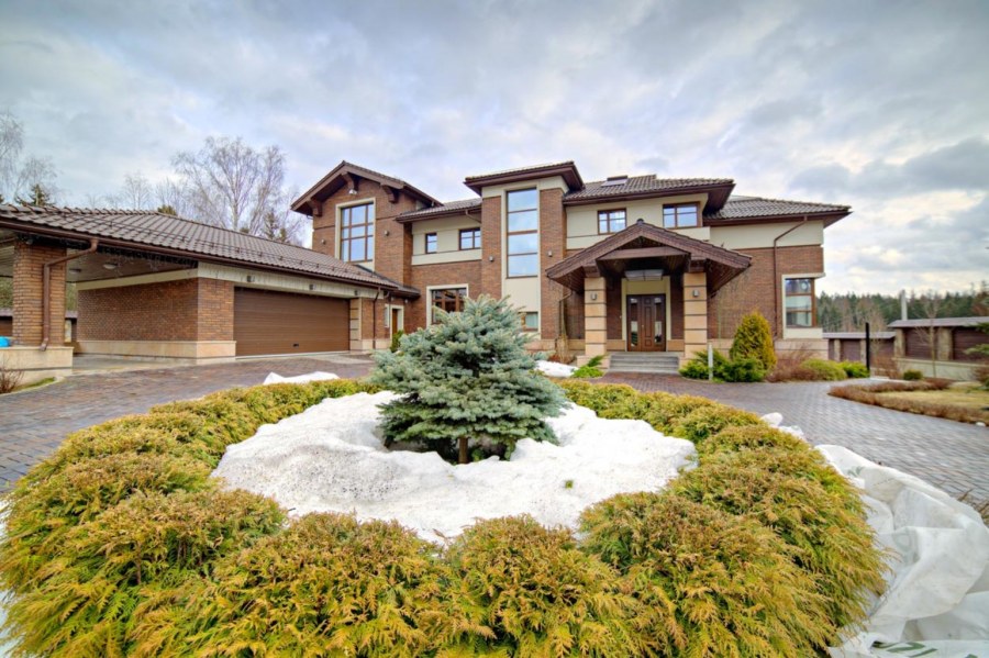 Зона барбекю с навесом