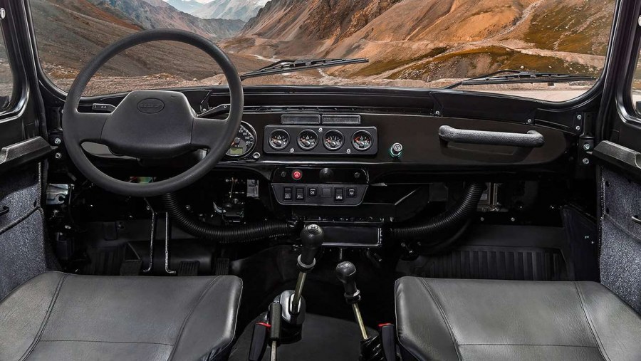 УАЗ 469 Хантер салон