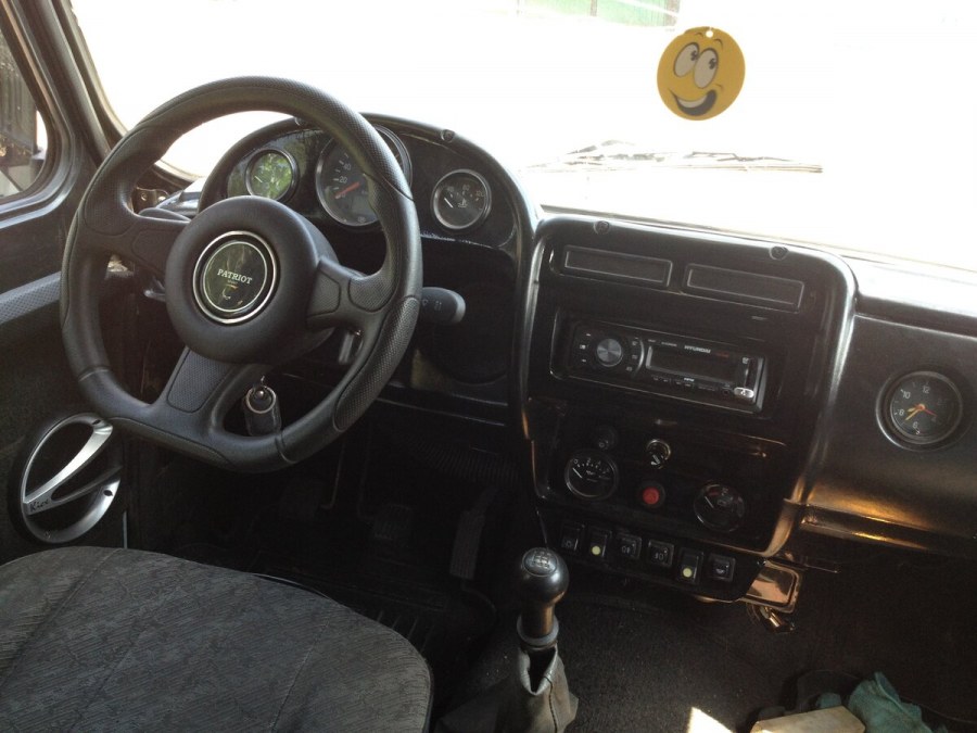 УАЗ 469 цельнометаллический салон