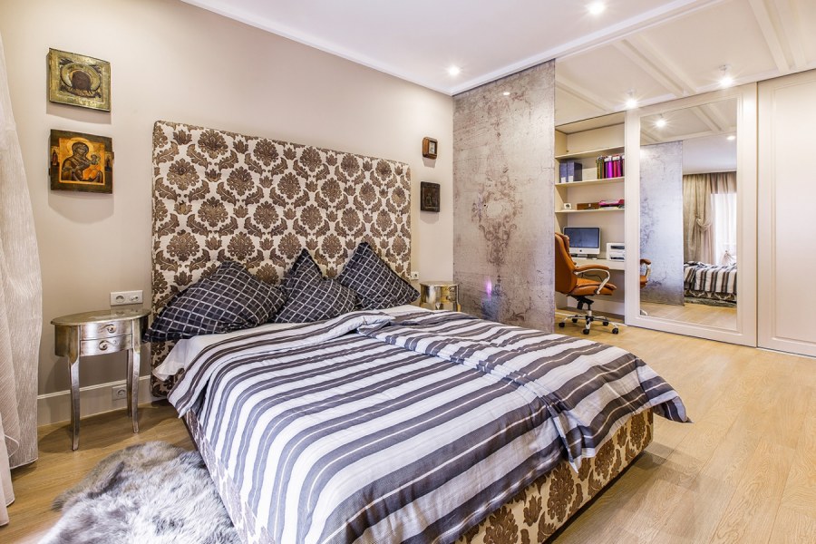 Зонирование комнаты обоями