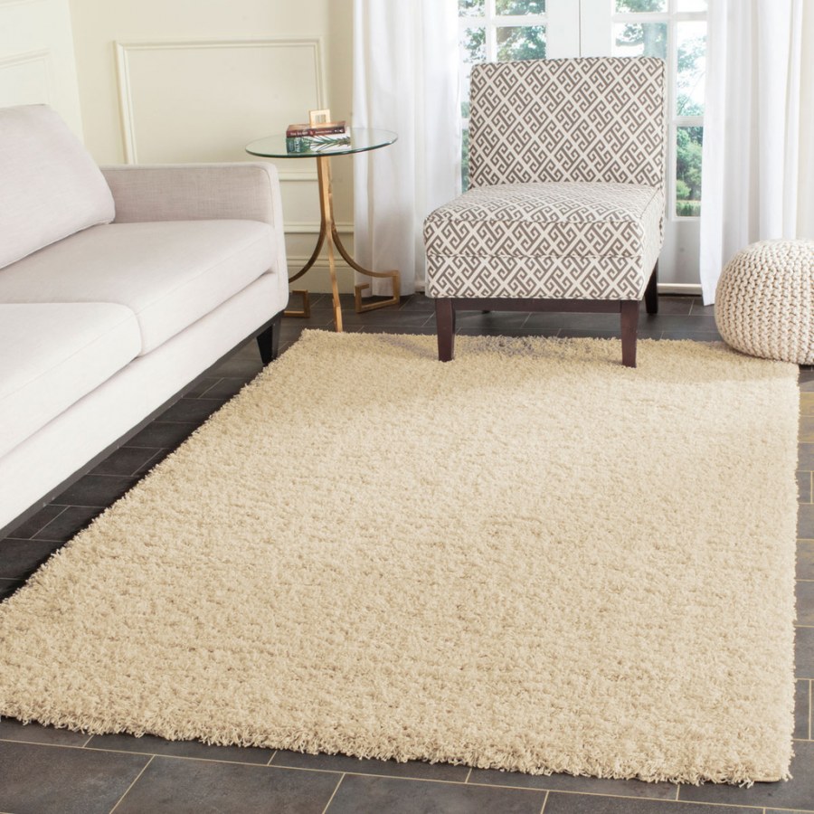 Белый ковер