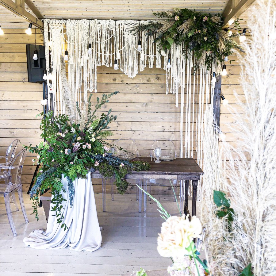 Свадебный зал в стиле рустик