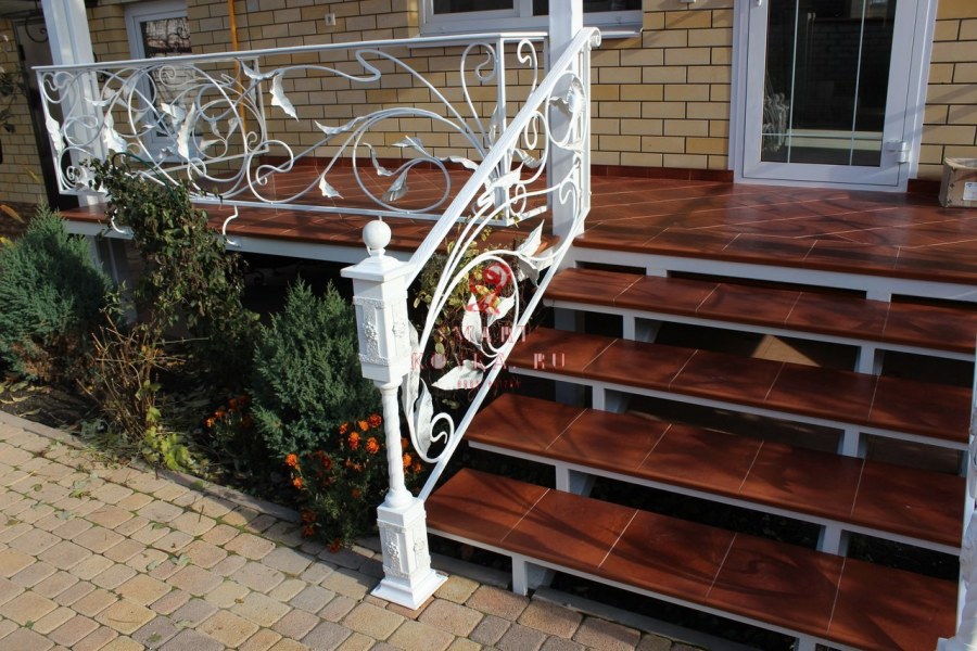 Фасад крыльца