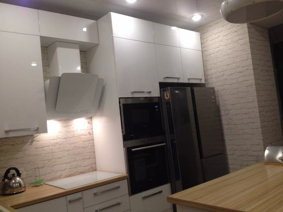 Вытяжки наклонные реальные кухни