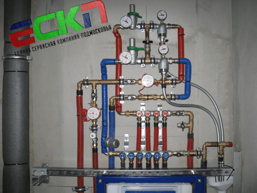 Разводка труб водоснабжения Рехау