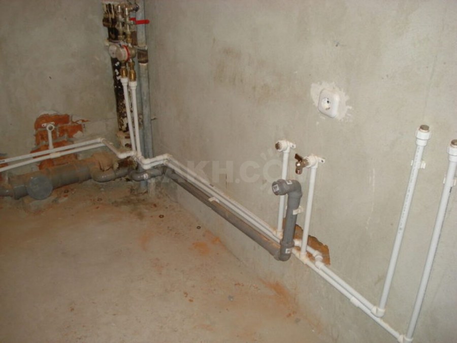 Водопровод из полипропилена в ванной