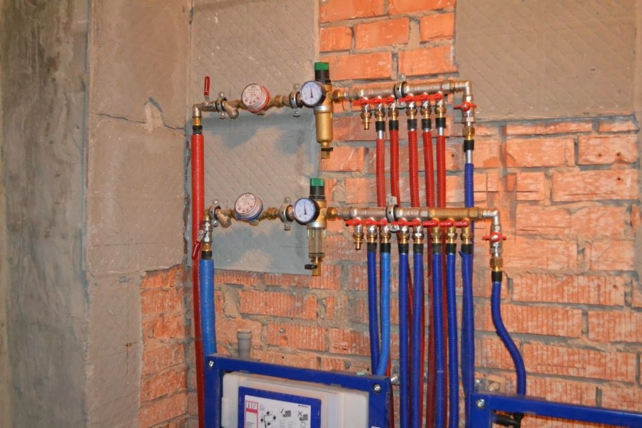 Коллекторная разводка Рехау