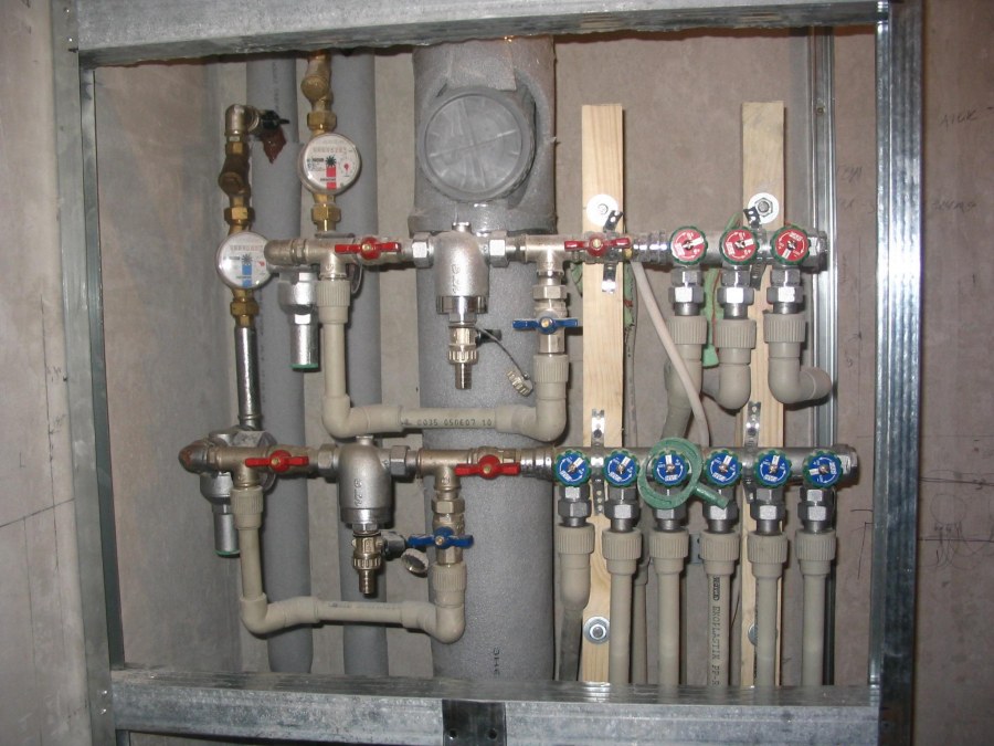 Сантехшкаф разводка Коллекторная