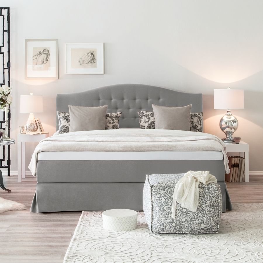 Серая кровать в интерьере