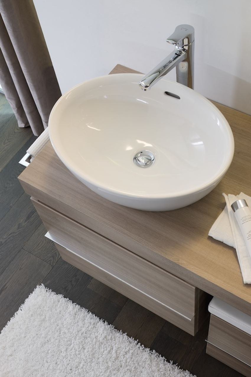 Раковина Laufen Val Saphir Keramik 60х42 8.1028.3.000.104.1