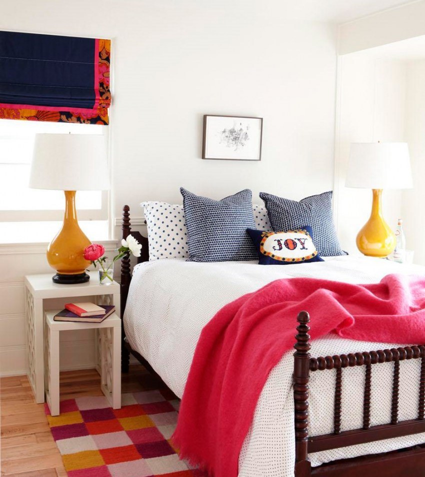 Спальня в ярком стиле