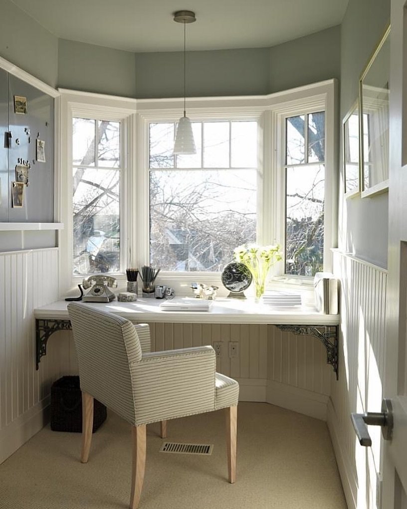 Эркерное окно в гостиной