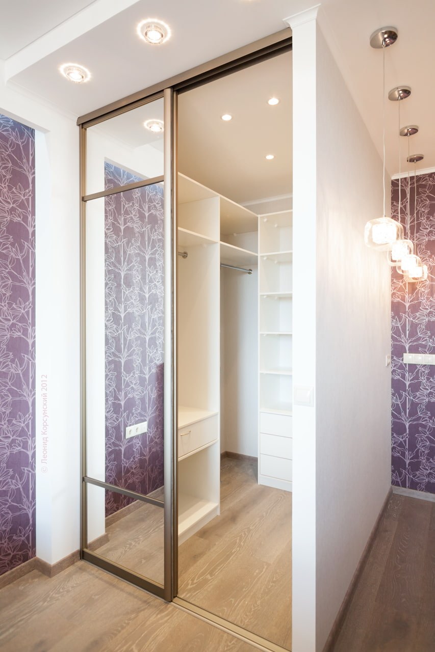Зеркальные двери купе для гардеробной