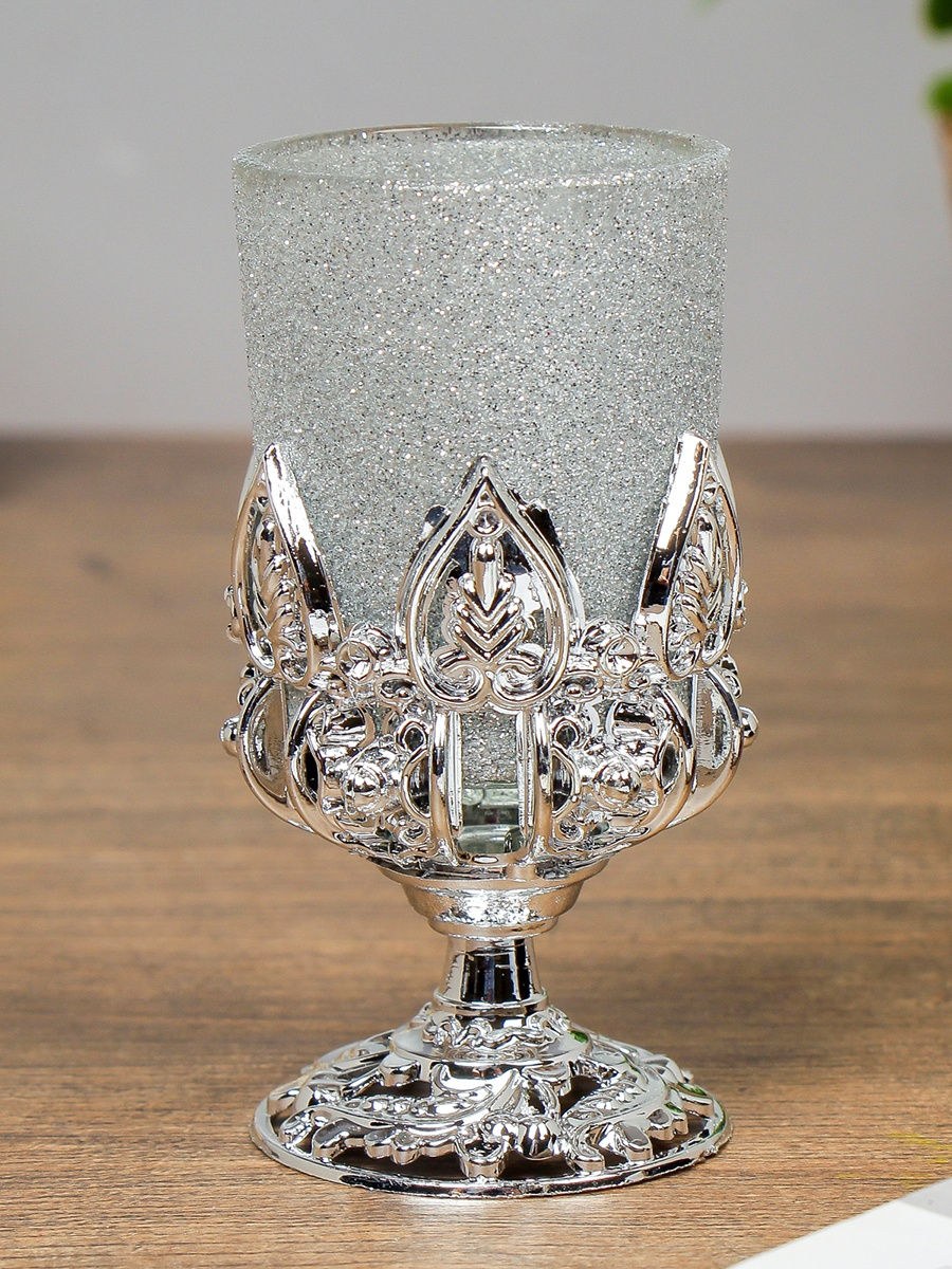 Подсвечник со стеклом