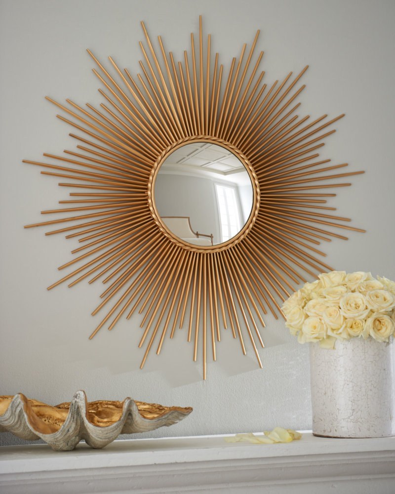 Круглое зеркало в гостиную настенное