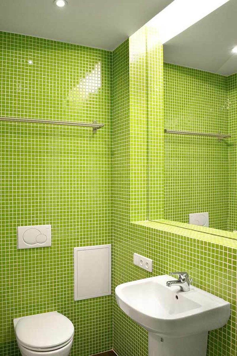 Туалет цвет зеленый. Салатовая плитка для ванной. Зеленая ванная. Салатовая ванная комната. Зелёная плитка для ванной комнаты.