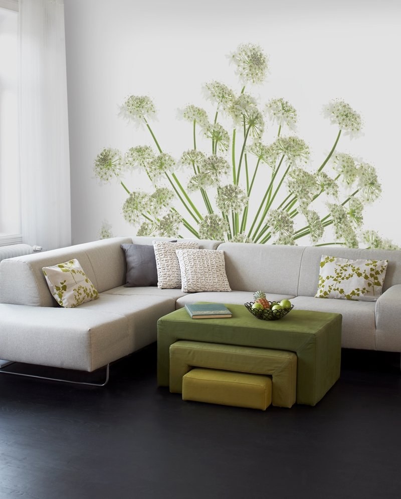 Декор стены в гостиной