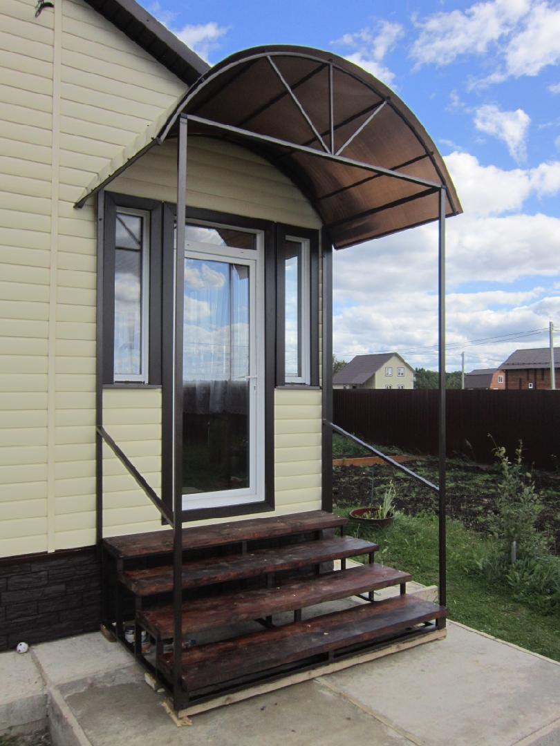 Козырек на крыльцо