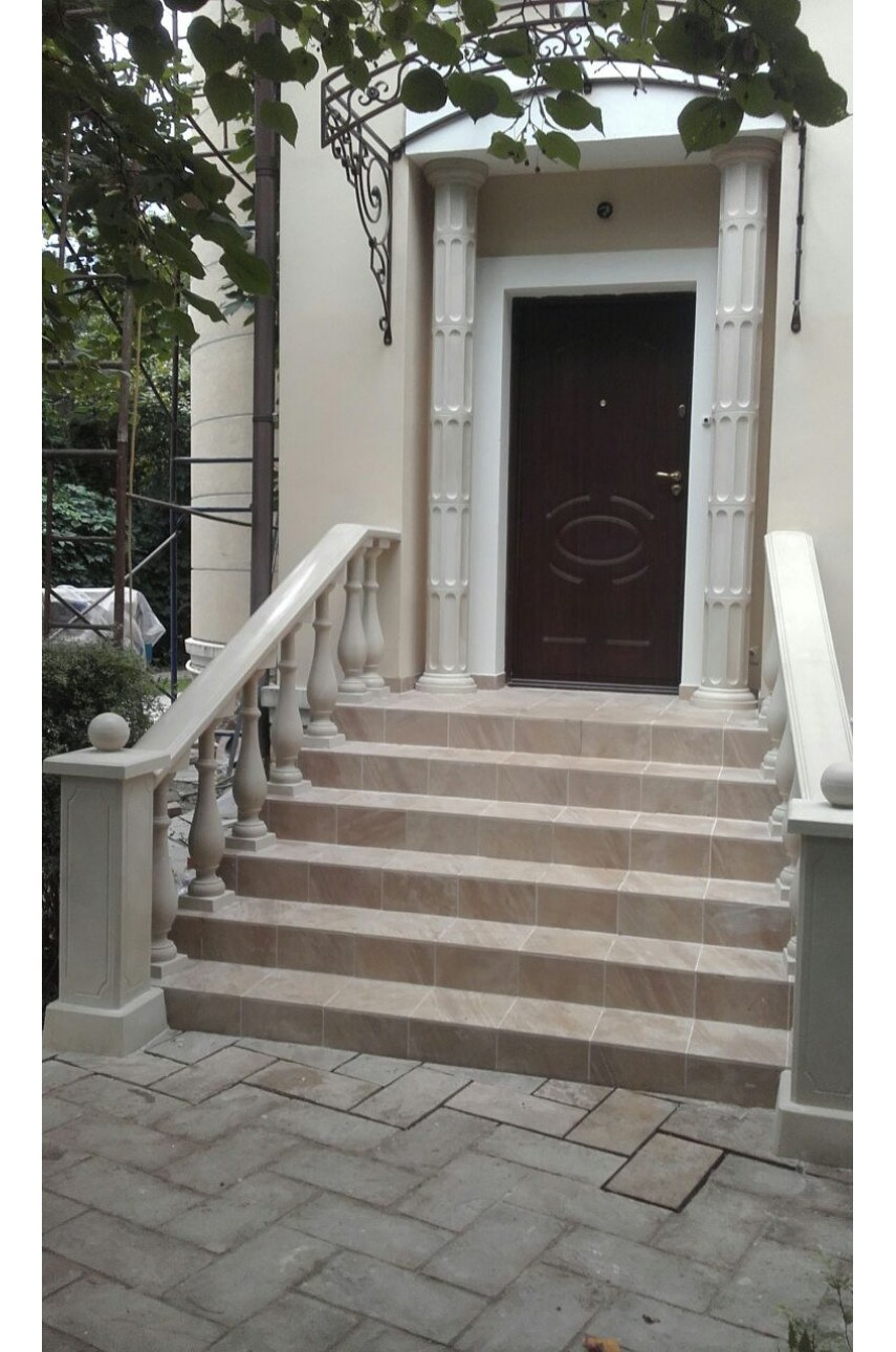 Крыльцо коттеджа