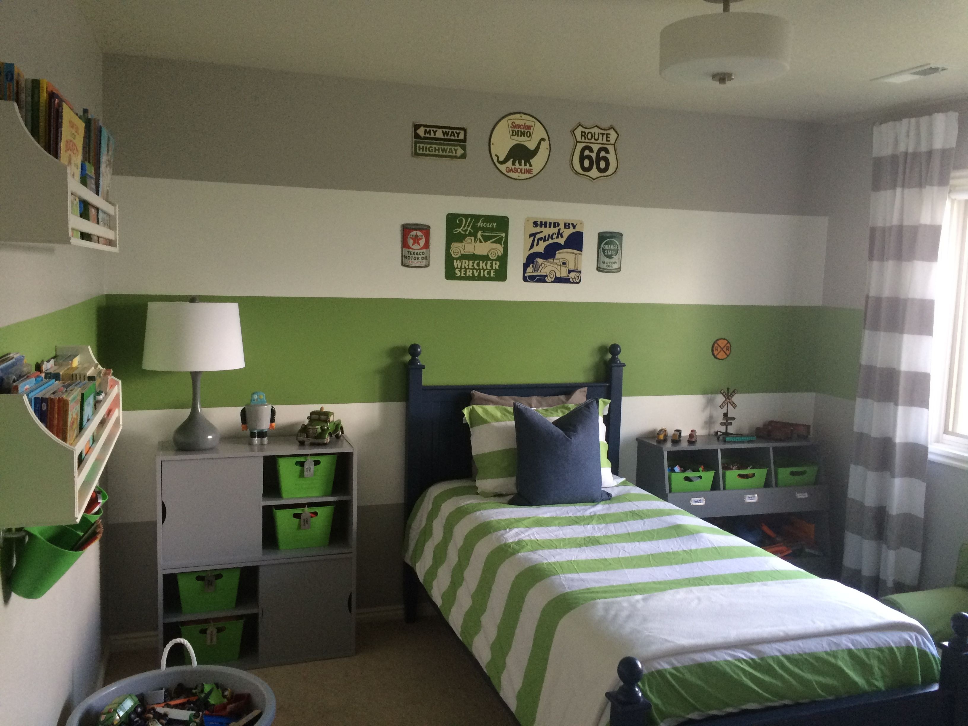 Комната для мальчика в зеленых тонах