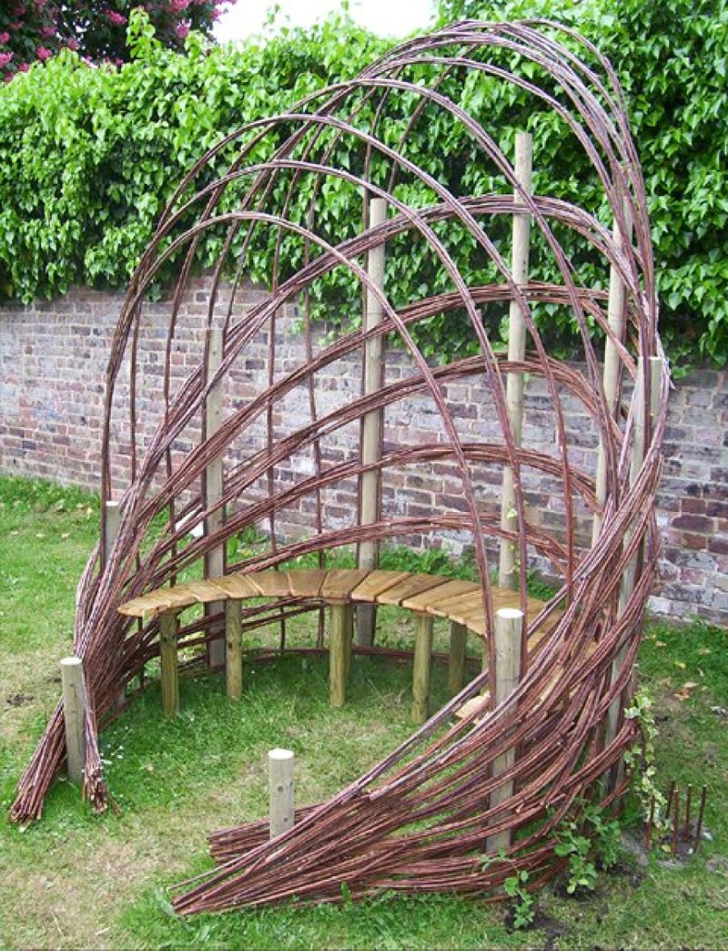Шпалера из ивовых прутьев