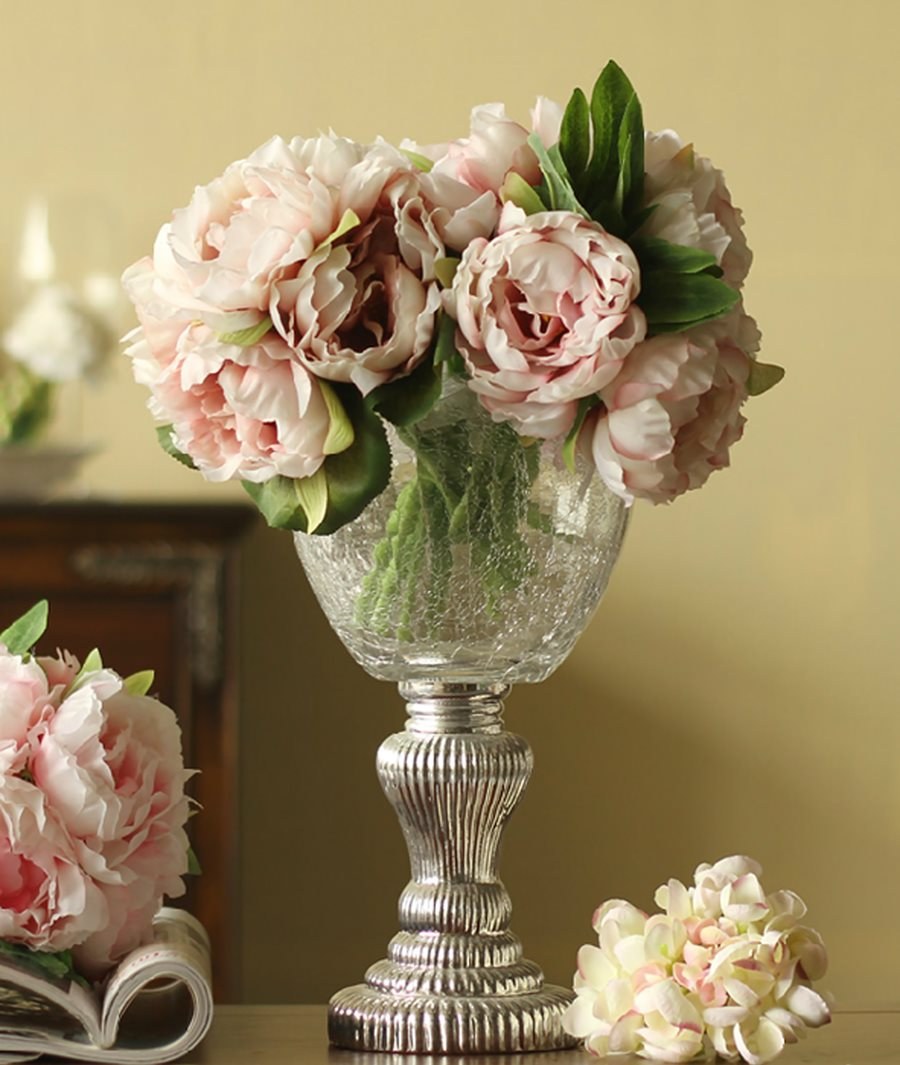 Пионы в интерьерной живописи