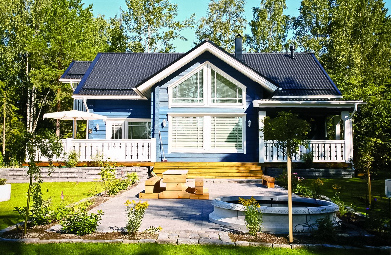 Финские загородные дома. Финский домик. Домик в финском стиле. Финский загородный дом. Голубой деревянный дом.