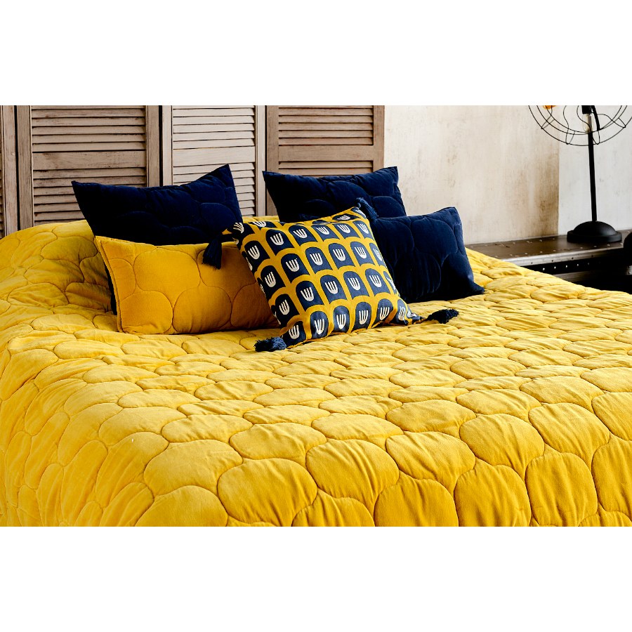 Покрывало tkano бархатное с размерами 230 x 250 см