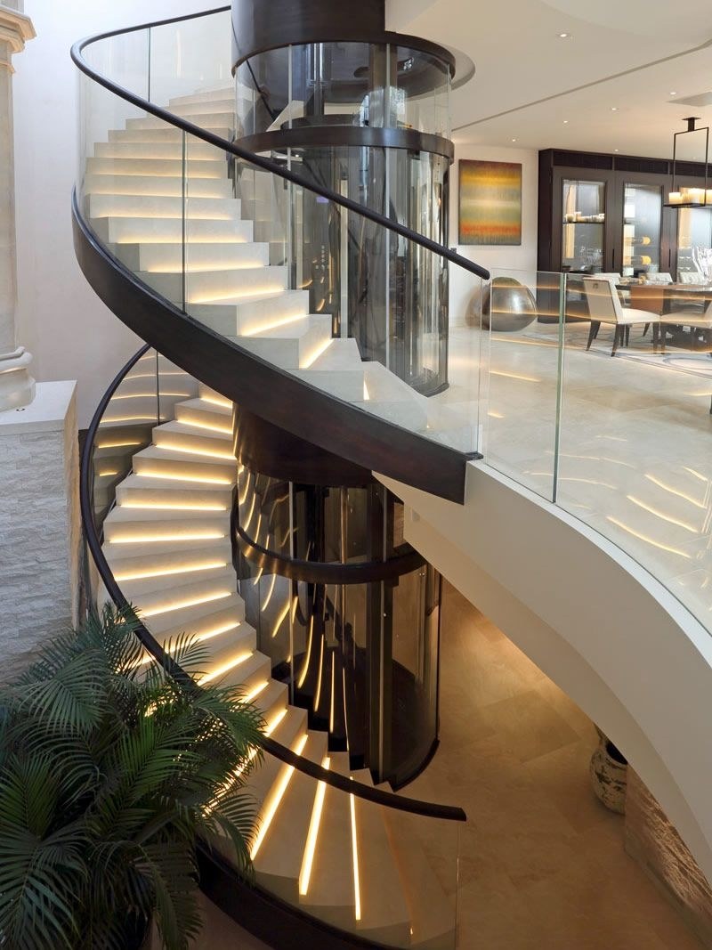 Современная винтовая лестница