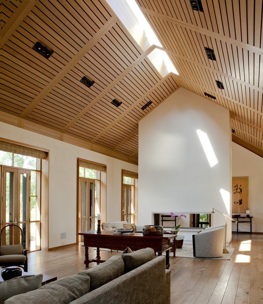 Деревянный потолок