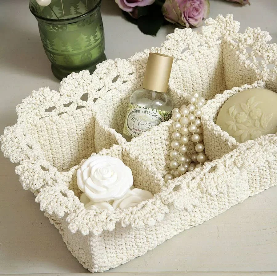 Вязаный декор