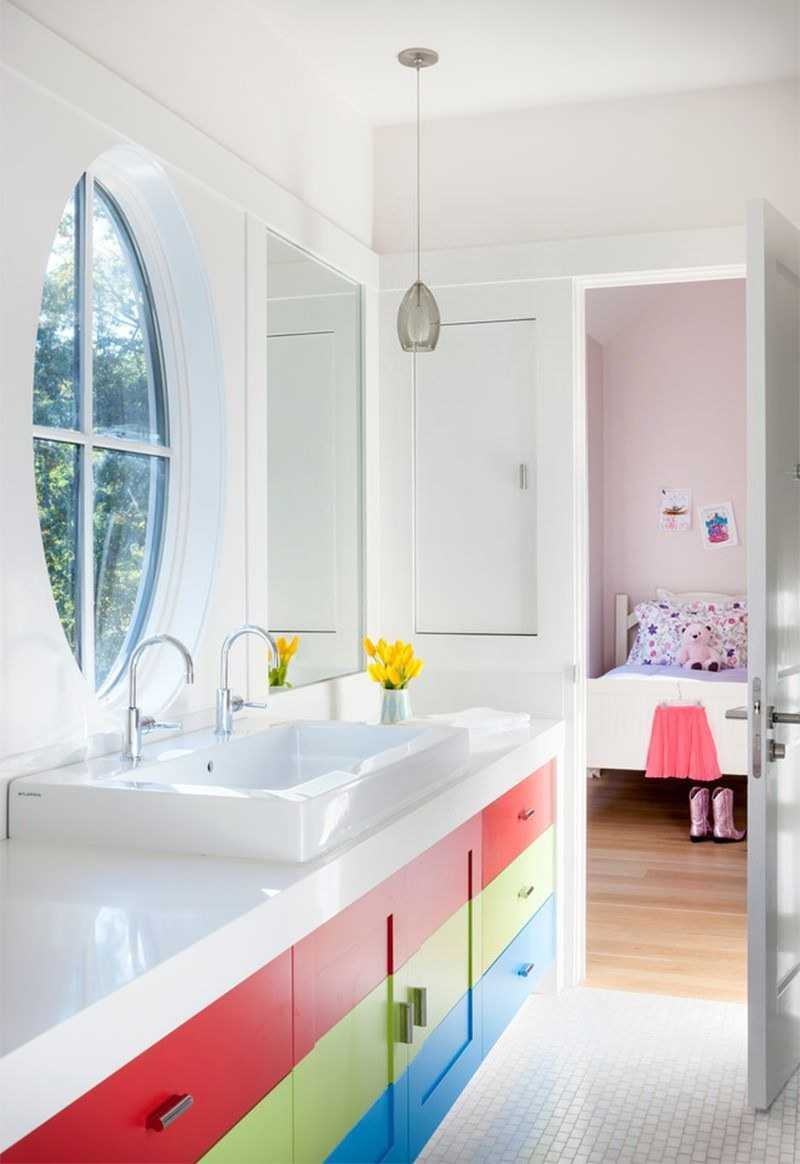 Современная детская ванная комната