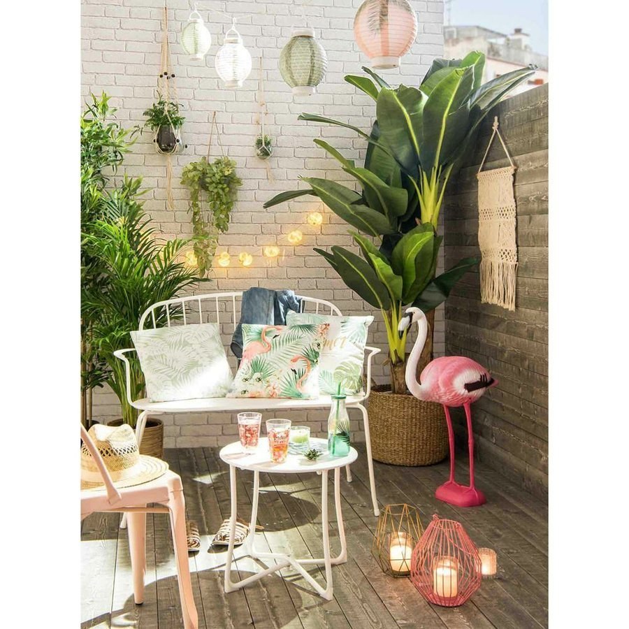 Декор стола в тропическом стиле