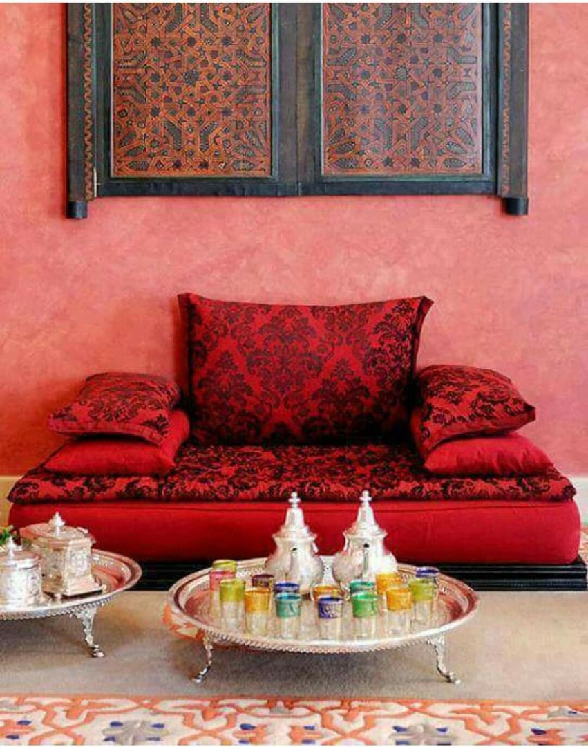 Диван в марокканском стиле