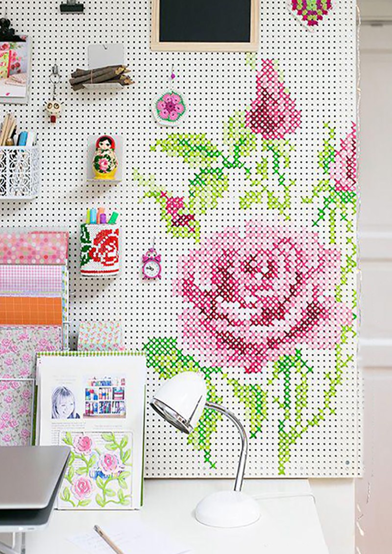 Вышивка крестиком в интерьере