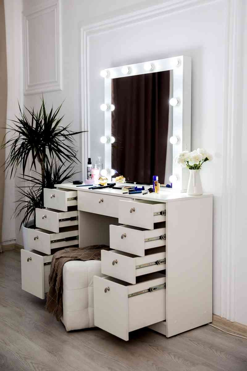 Гримерный столик 100см