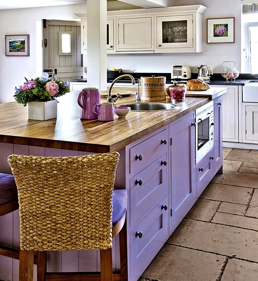 Лавандовый цвет в интерьере кухни