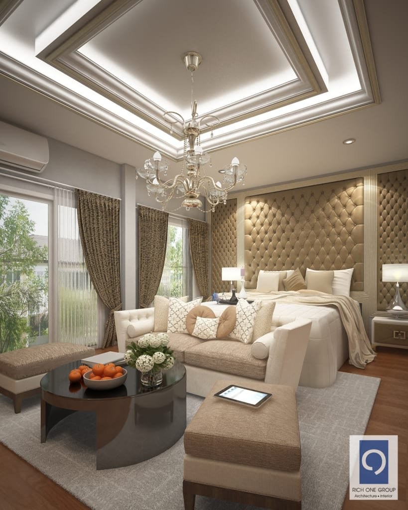 Роскошные потолки в гостиной