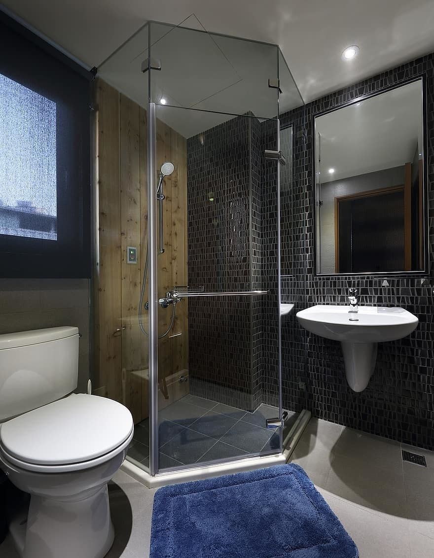 Дизайн ванной комнаты с туалетом с душевой кабиной фото