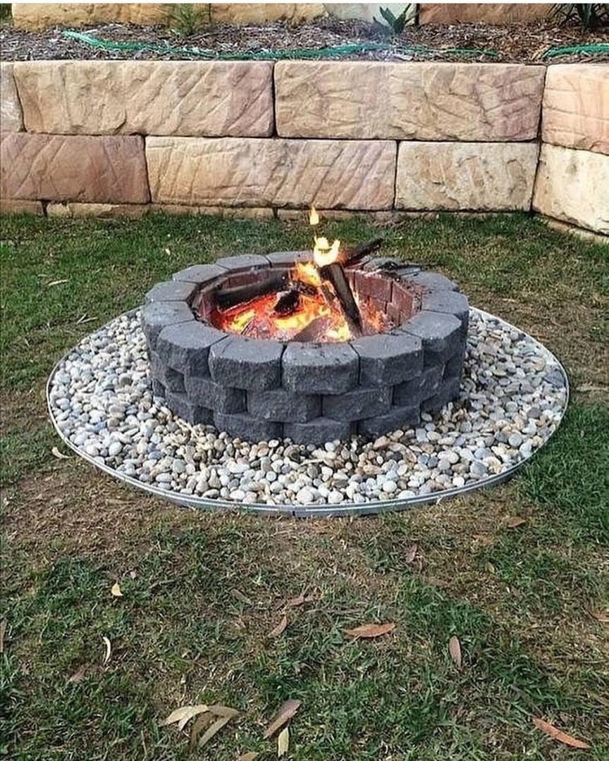 Очаг для костра на даче