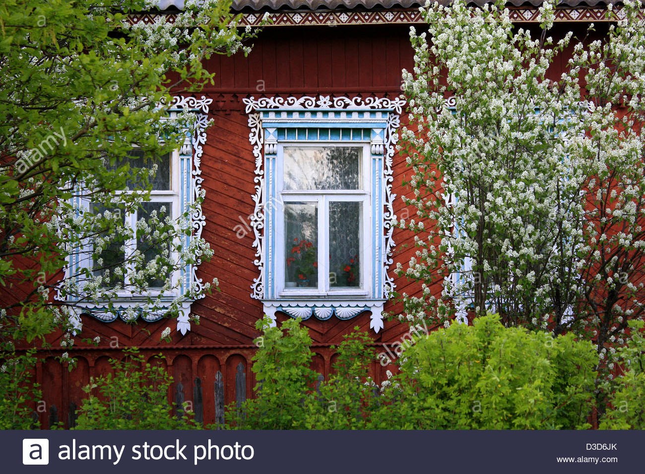 Дом деревня окна палисадник