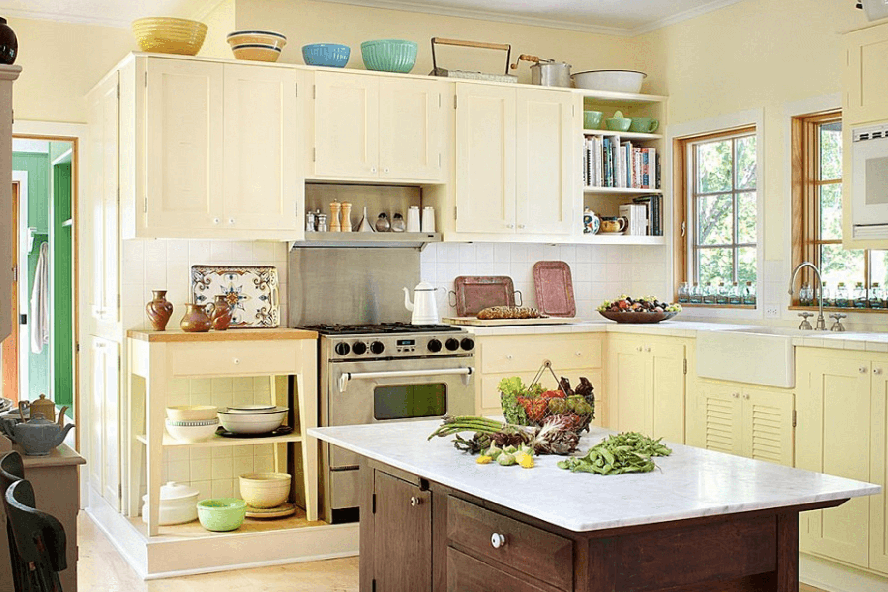 Совет какую кухню выбрать. Кухонный интерьер. Дизайнерские решения для кухни. Интерьерные решения для кухни. Кухни цветовые решения.