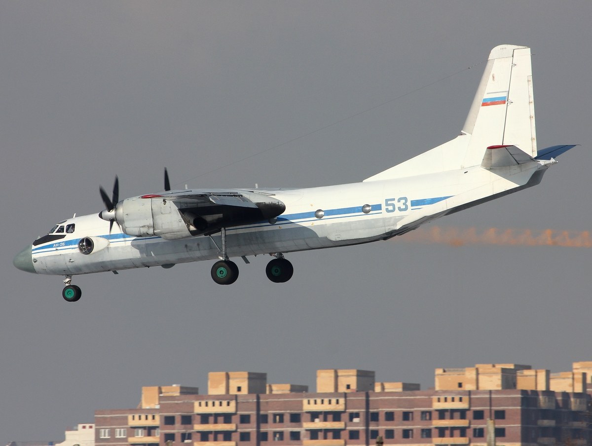 Самолет сервис. АН-26б ra-26101. АН 26 лаборатория. Ан26 26697. АН-26 26101.