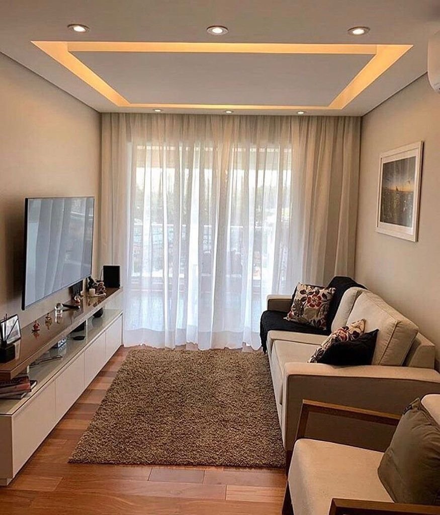 Маленькая прямоугольная гостиная