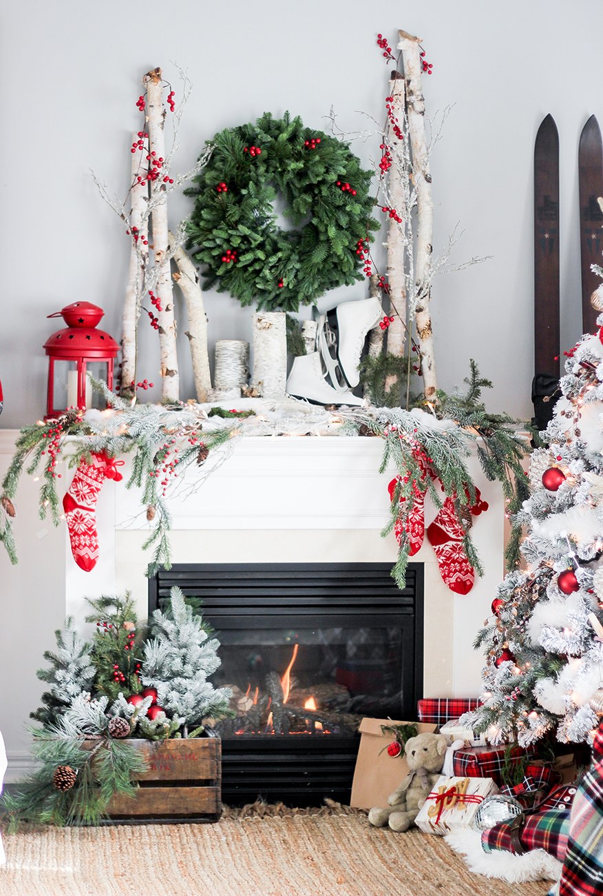 Новогодний декор камина